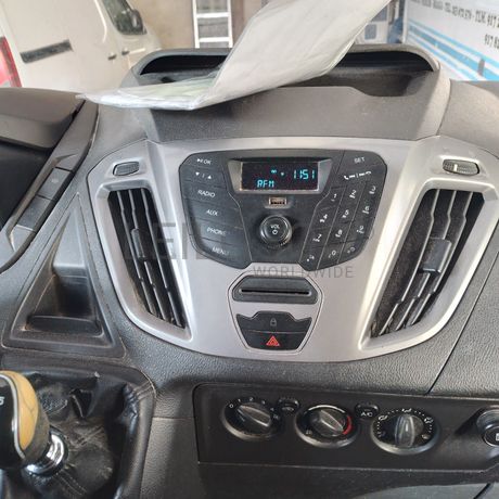 Ford Transit Custom · Ano 2013