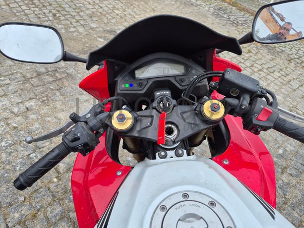 Honda CBR 600F 2011 · Ano 2012