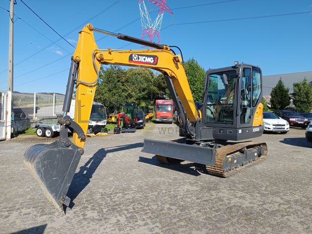 Giratória XCMG · Ano 2024