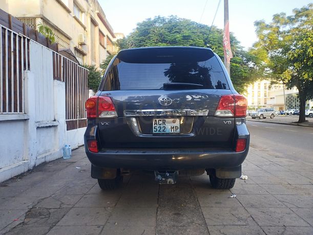 Toyota/Land Cruiser VX - V8