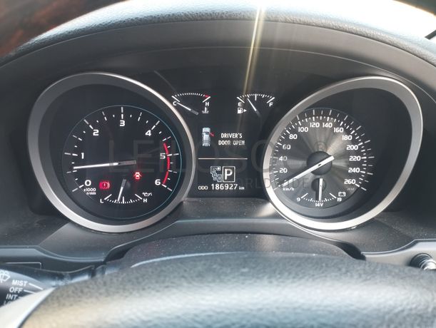 Toyota/Land Cruiser VX - V8