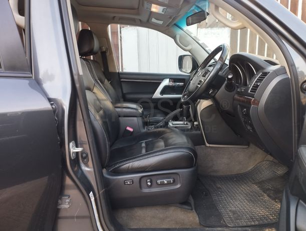 Toyota/Land Cruiser VX - V8