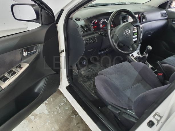 Toyota Corolla VVT-i · Ano 2002  