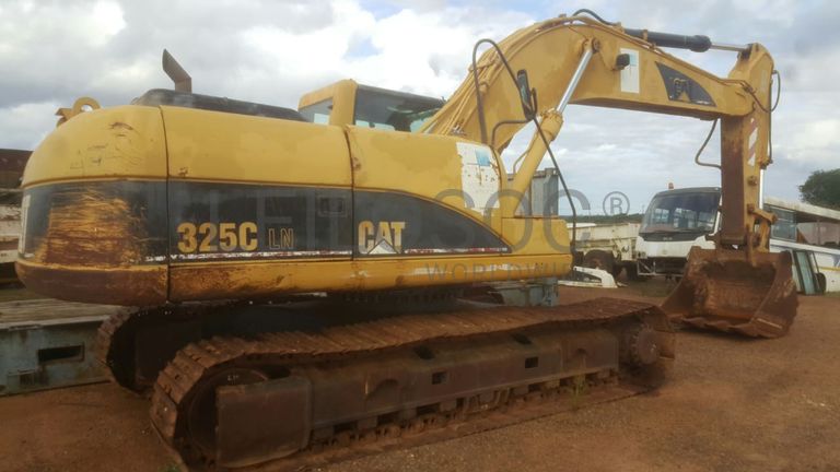 Escavadora Caterpillar 325C