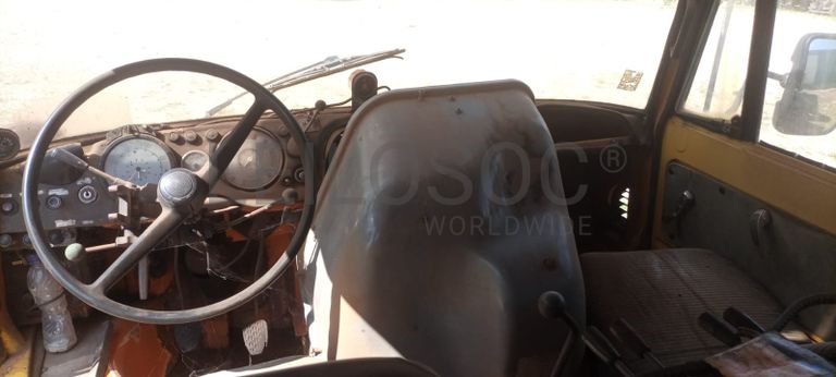 Camião Mercedes Benz Unimog