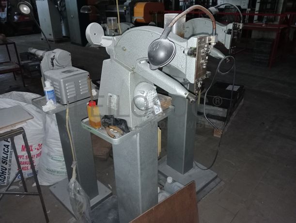 Máquina de Rebarbar