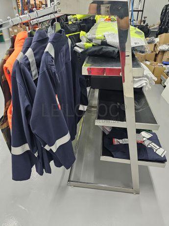 Expositores Roupa ou Acessórios