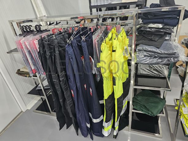 Expositores Roupa ou Acessórios