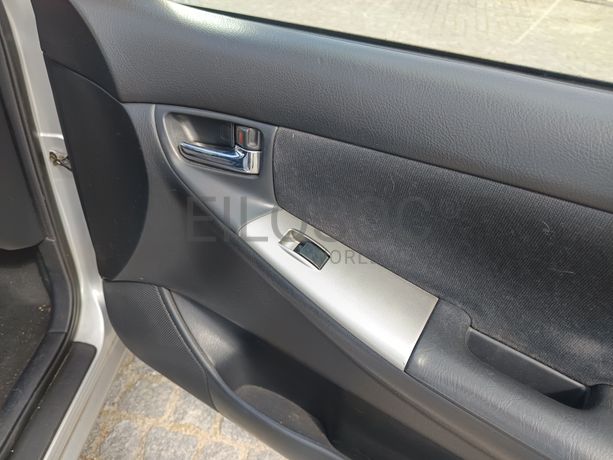 Toyota Corolla · Ano 2003