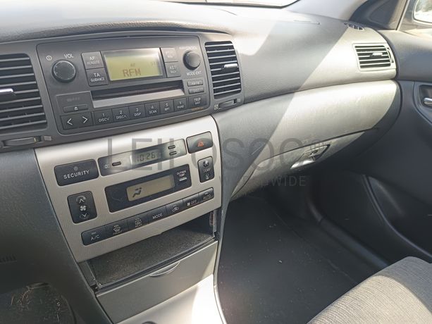 Toyota Corolla · Ano 2003