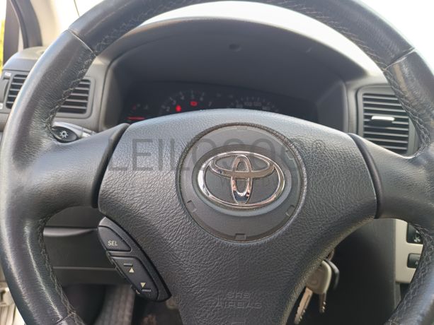 Toyota Corolla · Ano 2003