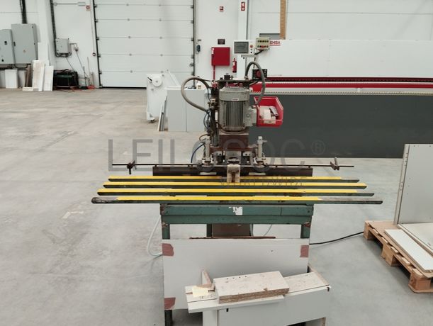 Equipamento de Furar e Colar