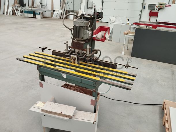 Equipamento de Furar e Colar