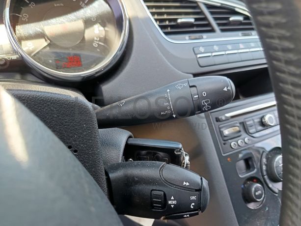 Peugeot 5008 · Ano 2016