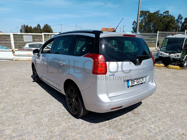 Peugeot 5008 · Ano 2016
