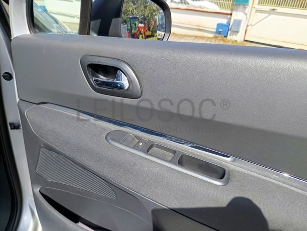 Peugeot 5008 · Ano 2016