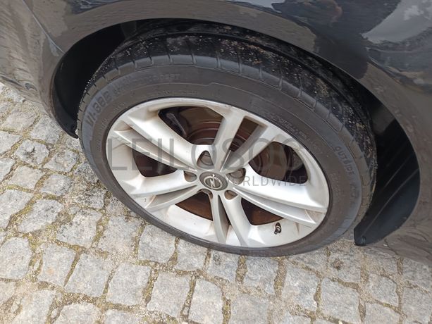 Opel Insígnia · Ano  2011 