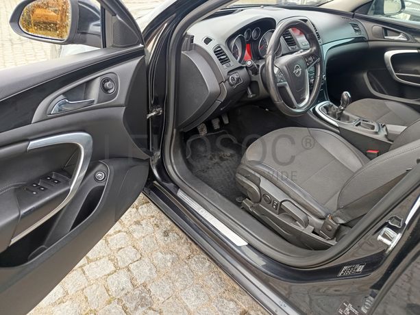 Opel Insígnia · Ano  2011 
