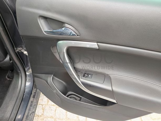Opel Insígnia · Ano  2011 