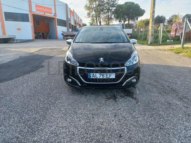 Peugeot 208 · Ano 2017