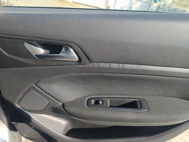 Peugeot 308 · Ano 2015