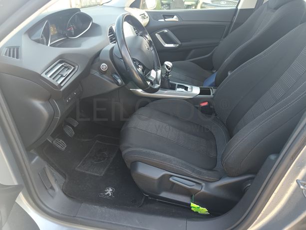 Peugeot 308 · Ano 2015