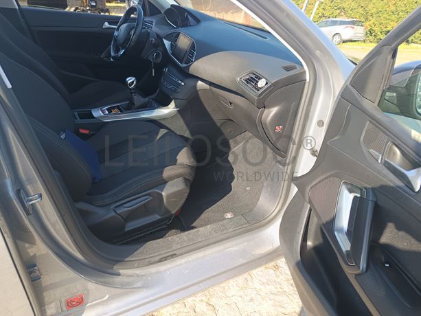Peugeot 308 · Ano 2015