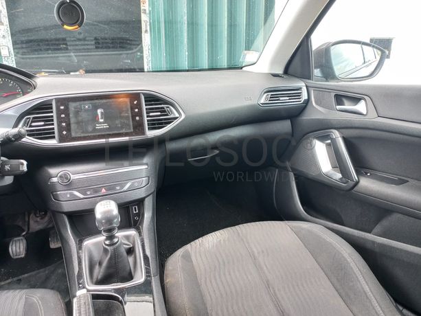 Peugeot 308 · Ano 2014