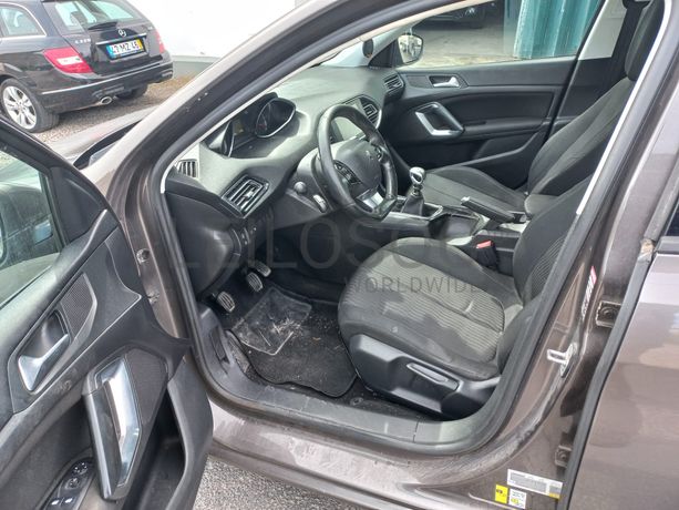 Peugeot 308 · Ano 2014