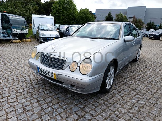 Mercedes-Benz E 200 CDI · Ano 2000