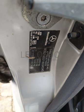 Mercedes-Benz E 200 CDI · Ano 2000