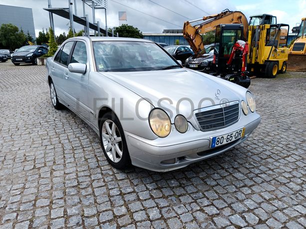 Mercedes-Benz E 200 CDI · Ano 2000