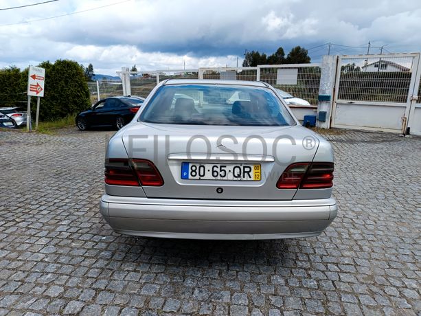 Mercedes-Benz E 200 CDI · Ano 2000