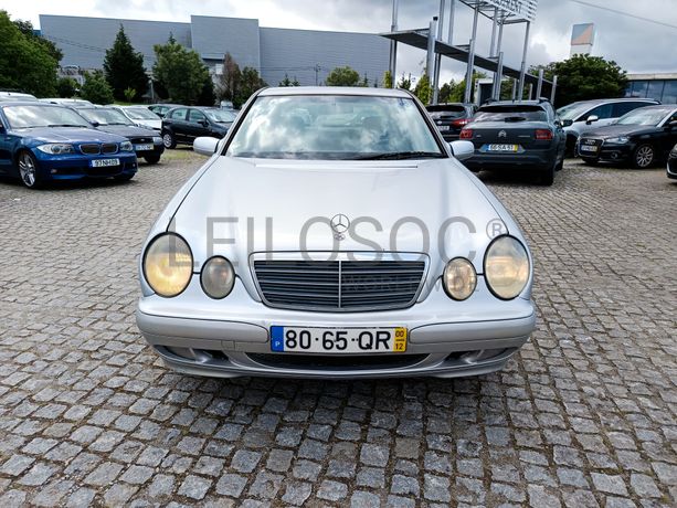 Mercedes-Benz E 200 CDI · Ano 2000