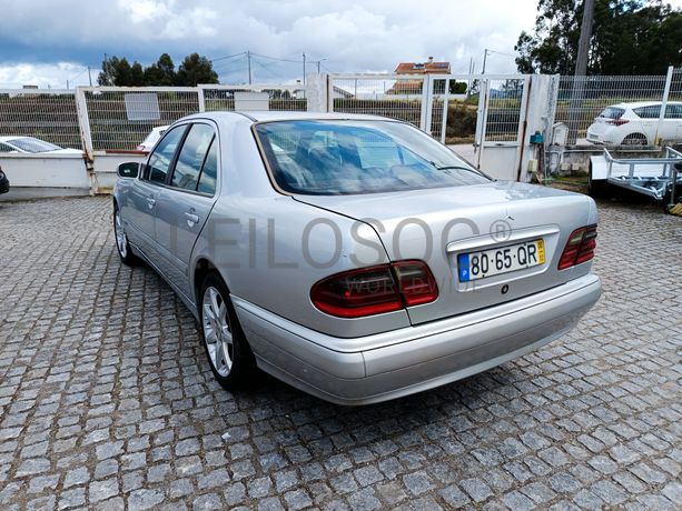 Mercedes-Benz E 200 CDI · Ano 2000
