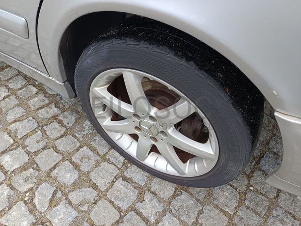 Mercedes-Benz E 200 CDI · Ano 2000