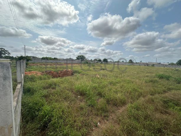 Terreno Urbano com Potencial de Valorização – Morro dos Veados, Luanda
