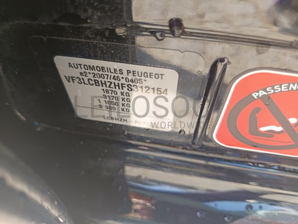 Peugeot 308 · Ano 2015