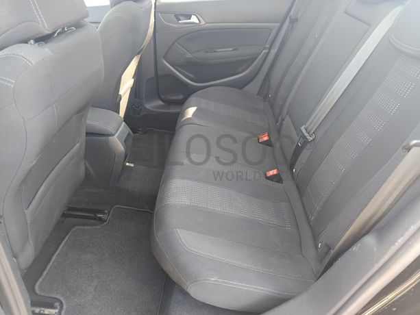 Peugeot 308 · Ano 2015