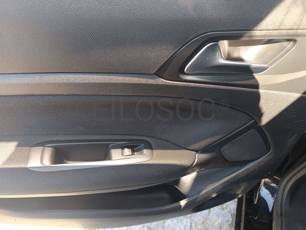 Peugeot 308 · Ano 2015