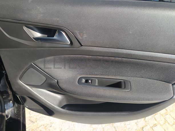 Peugeot 308 · Ano 2015