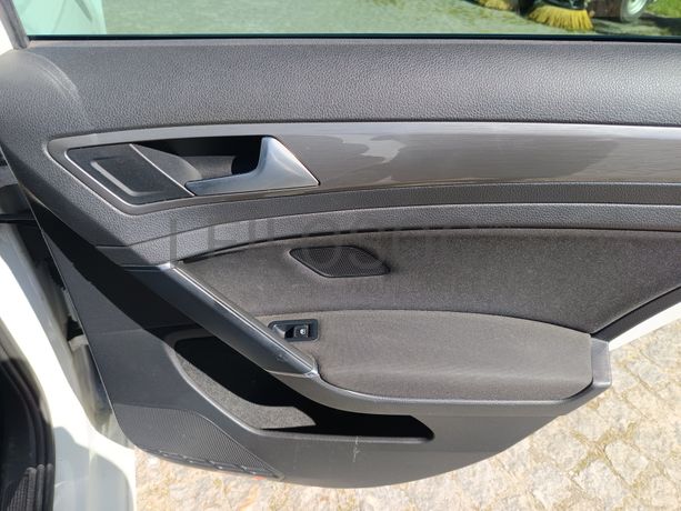 Volkswagen Golf · Ano 2016