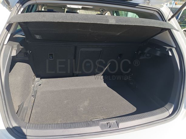 Volkswagen Golf · Ano 2016