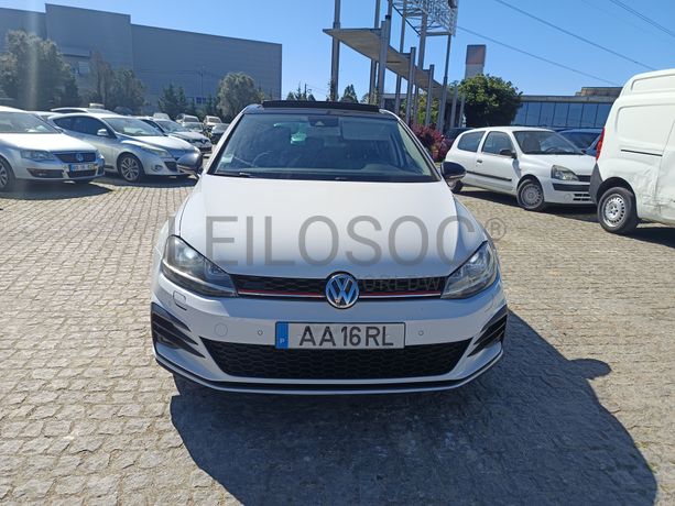 Volkswagen Golf · Ano 2016