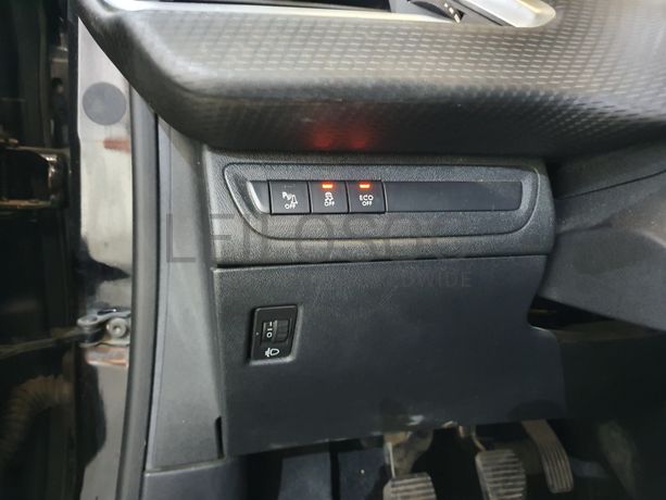 Peugeot 2008 · Ano 2014