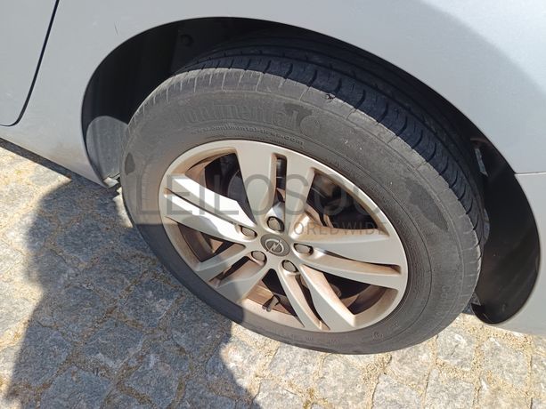 Opel Astra · Ano 2016