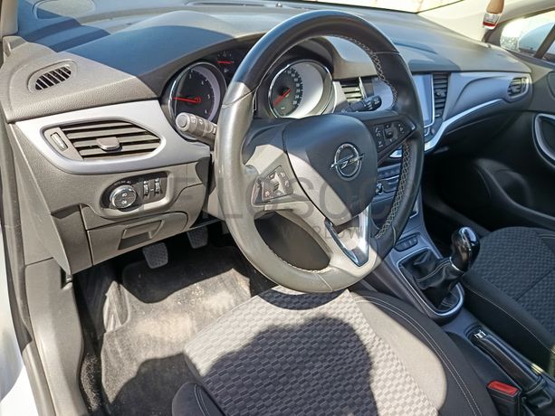 Opel Astra · Ano 2016