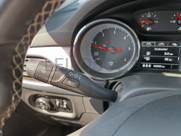 Opel Astra · Ano 2016