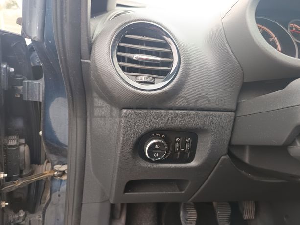 Opel Corsa · Ano 2013