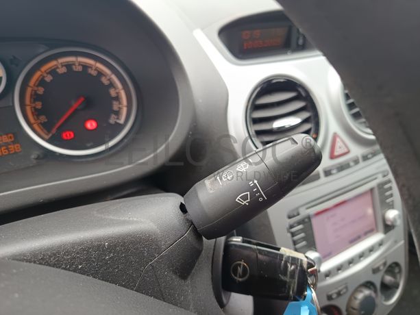 Opel Corsa · Ano 2013